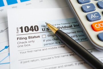 1040 taxes papers