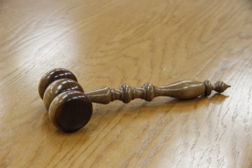 gavel 1017953_1920 500x333 1